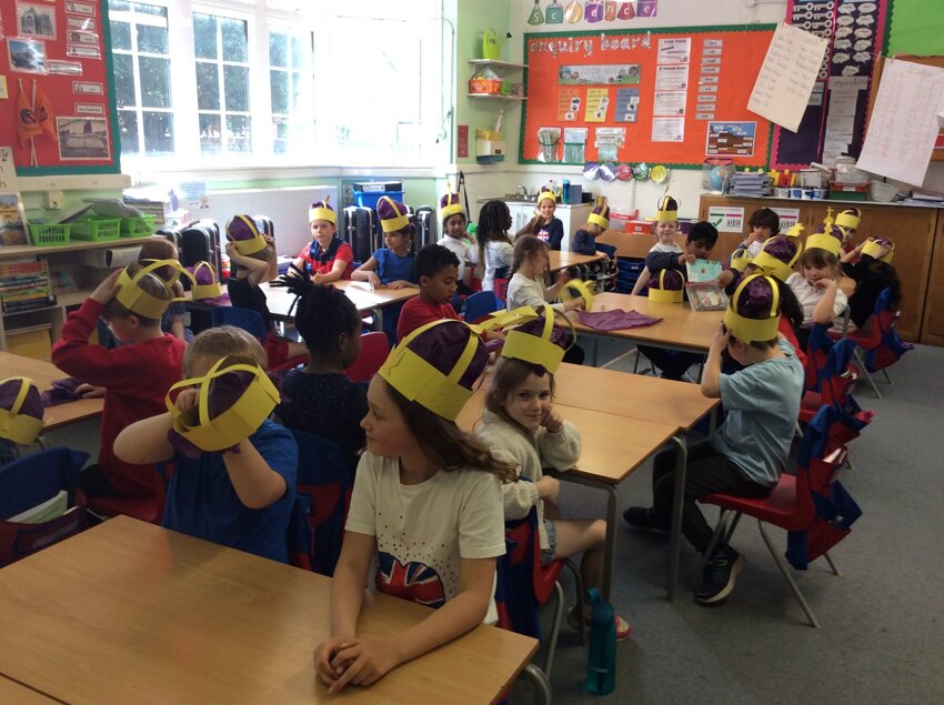Image of Y3 have made Coronation Crowns!