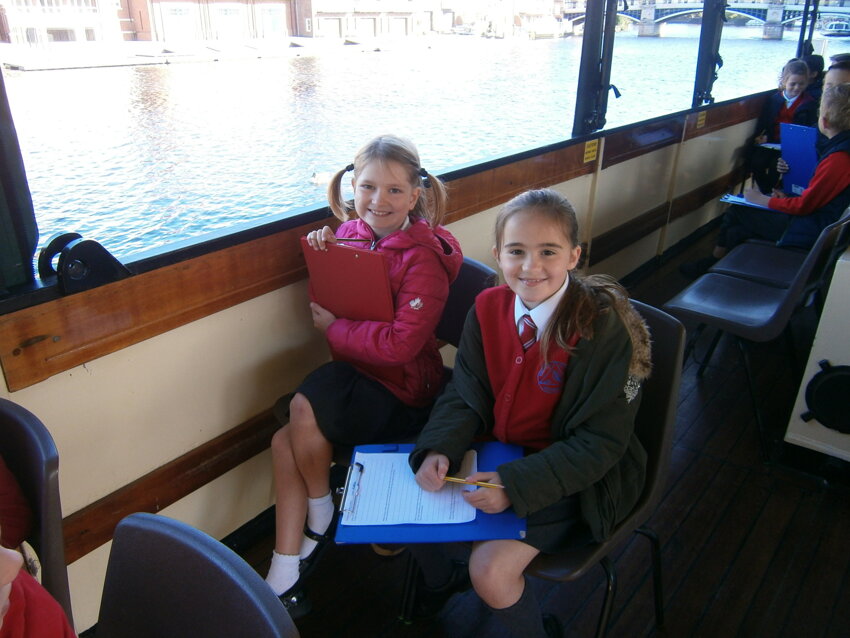 Image of Year 4 take a trip on the river